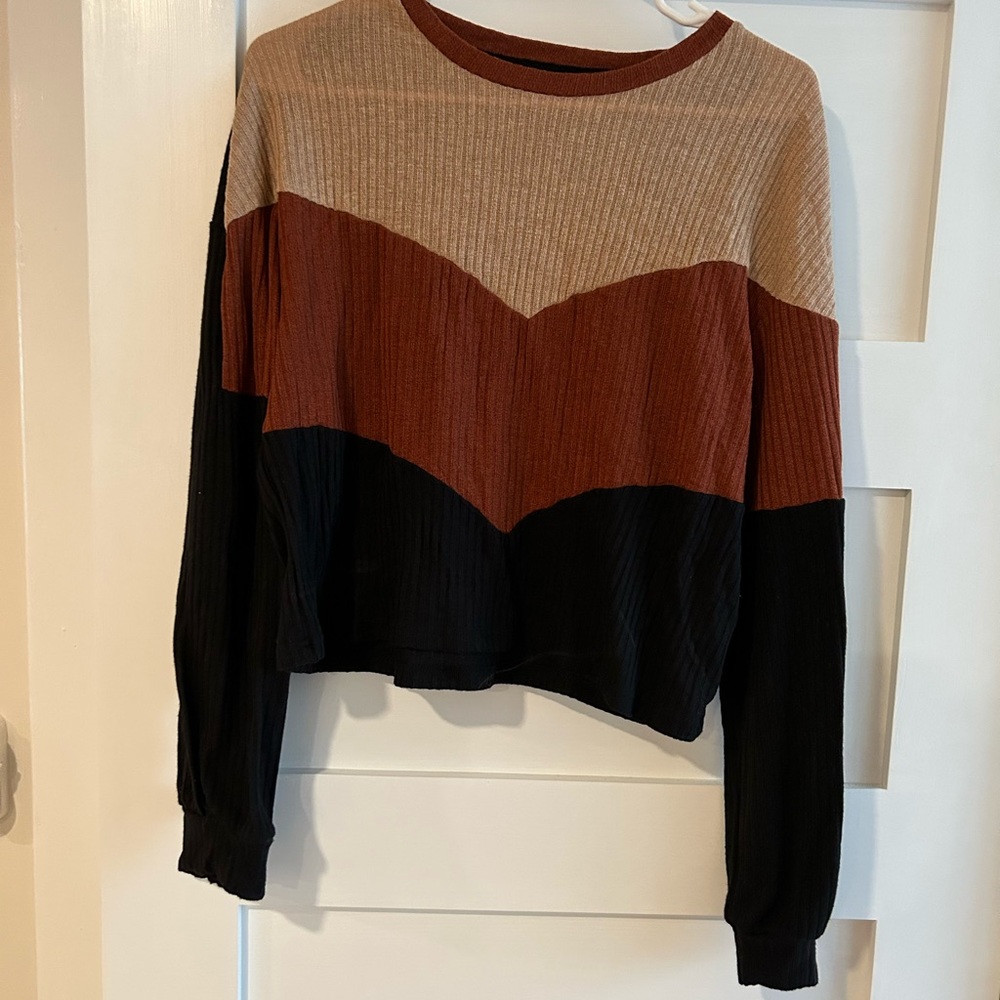 Thin sweater